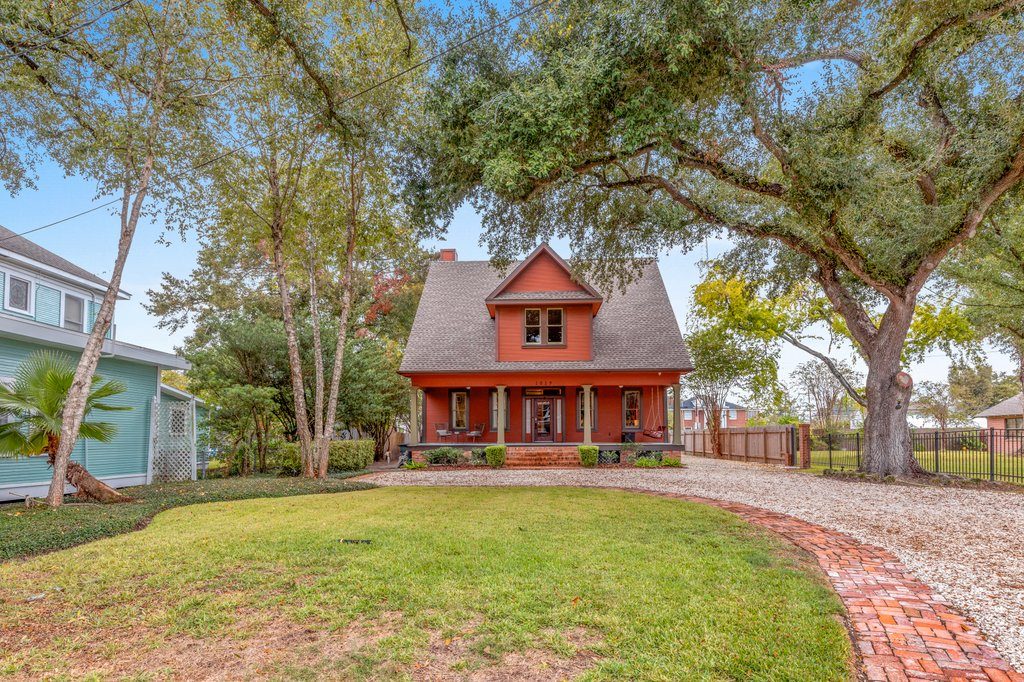 Historic Victorian home in Lake Charles